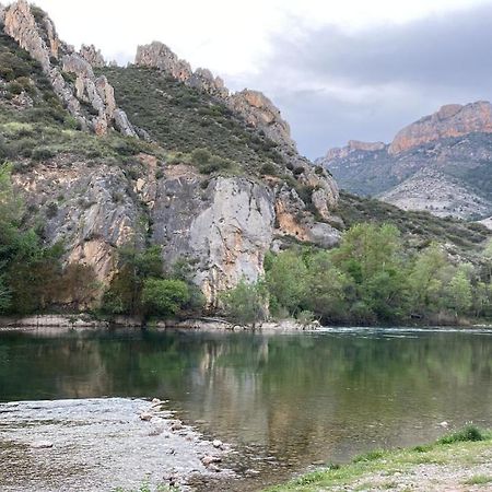 Hostal Casiano Camarasa المظهر الخارجي الصورة