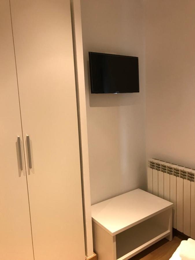 Hostal Casiano Camarasa المظهر الخارجي الصورة