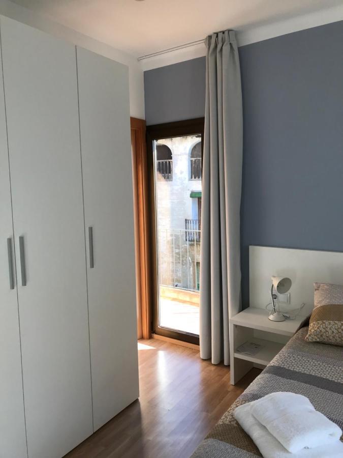 Hostal Casiano Camarasa المظهر الخارجي الصورة
