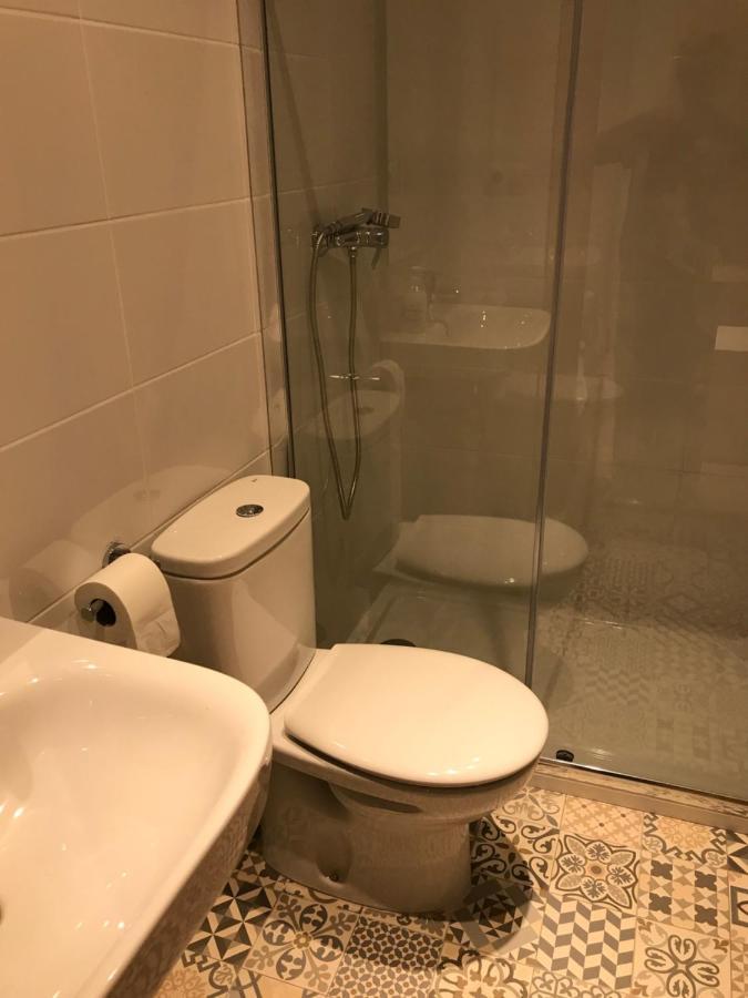 Hostal Casiano Camarasa المظهر الخارجي الصورة