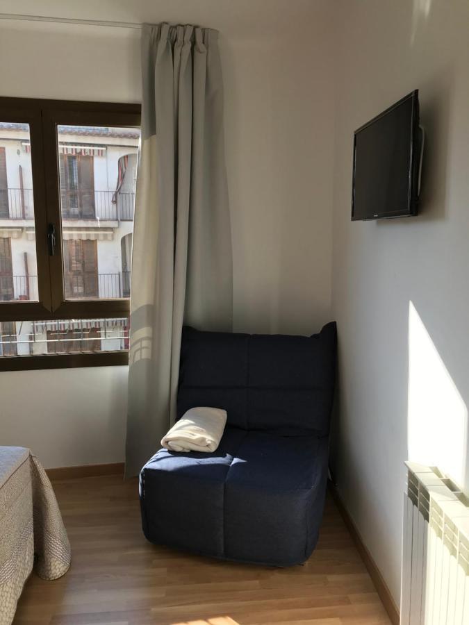 Hostal Casiano Camarasa المظهر الخارجي الصورة