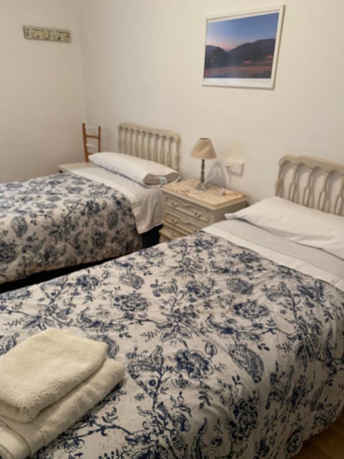 Hostal Casiano Camarasa المظهر الخارجي الصورة