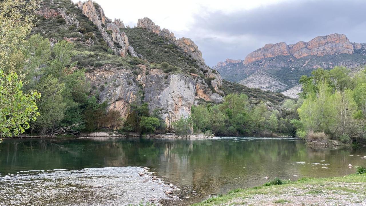 Hostal Casiano Camarasa المظهر الخارجي الصورة
